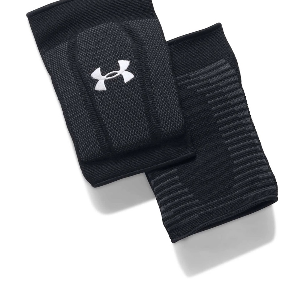 NWT: Under Armour Black Protective Kneepads